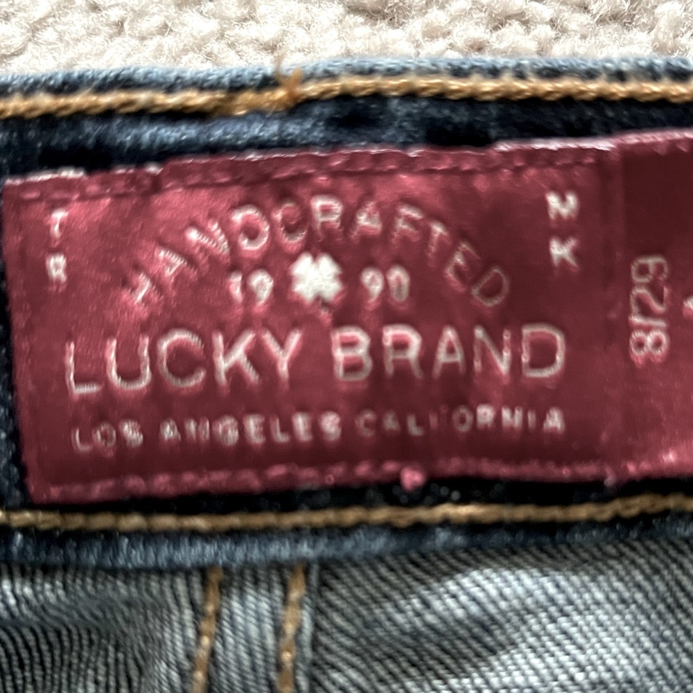 LUCKY BRAND JEANS